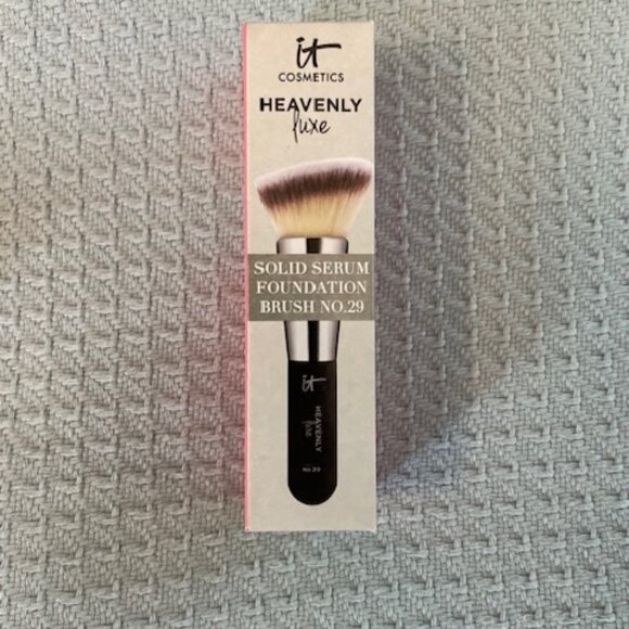 IT Cosmetics Heavenly Skin Perfection Complexion Brush #22 Make Up Brush BUNDLE - Picture 2 of 5